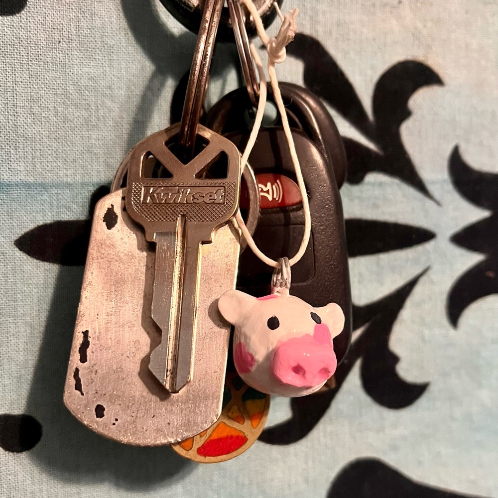 Hand crafted cow keychain ( Strawberry )